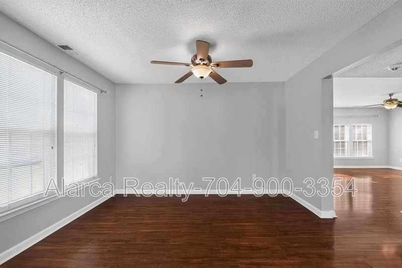 For Rent: 1901 Misty Vale Rd Charlotte NC 28214 property image