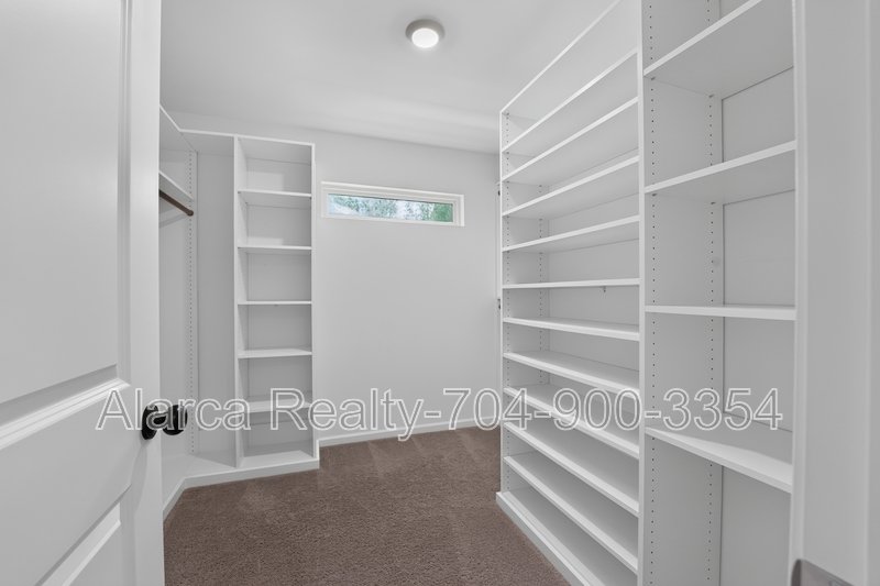 For Rent: 230 Quinn Rd # 21 Matthews NC 28104 property image