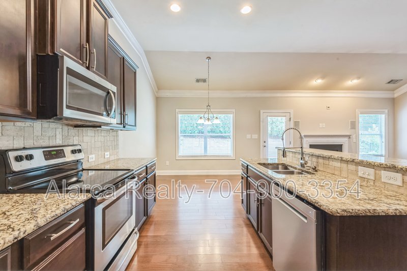 For Rent: 1016 Ridge Haven Rd, Waxhaw, NC 28173 property image