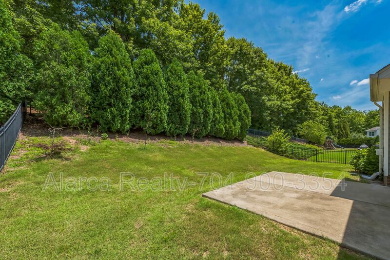 For Rent: 1016 Ridge Haven Rd, Waxhaw, NC 28173 property image