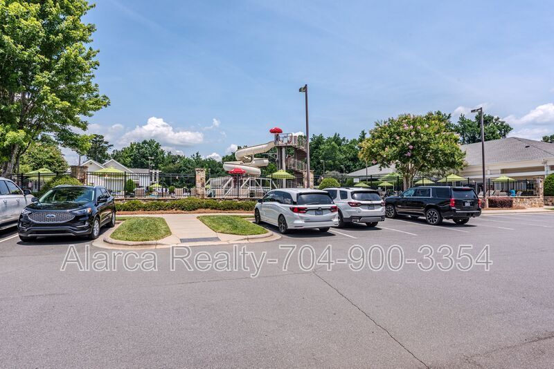 For Rent: 1016 Ridge Haven Rd, Waxhaw, NC 28173 property image
