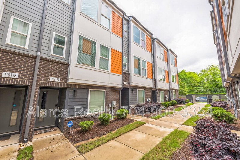 For Rent: 1311 Millpark Lane #13, Charlotte, NC 28203 property image