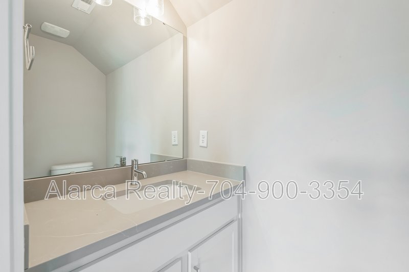 For Rent: 1311 Millpark Lane #13, Charlotte, NC 28203 property image
