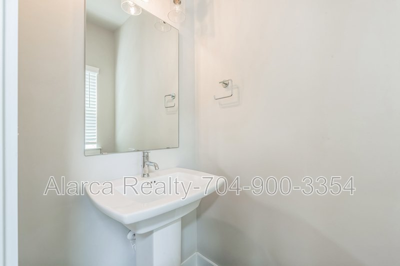 For Rent: 1311 Millpark Lane #13, Charlotte, NC 28203 property image