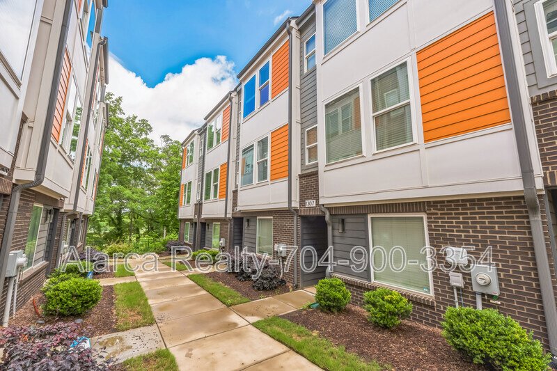 For Rent: 1311 Millpark Lane #13, Charlotte, NC 28203 property image