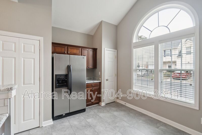 For Rent: 4218 Amherst Villa Ct Charlotte NC 28273 property image