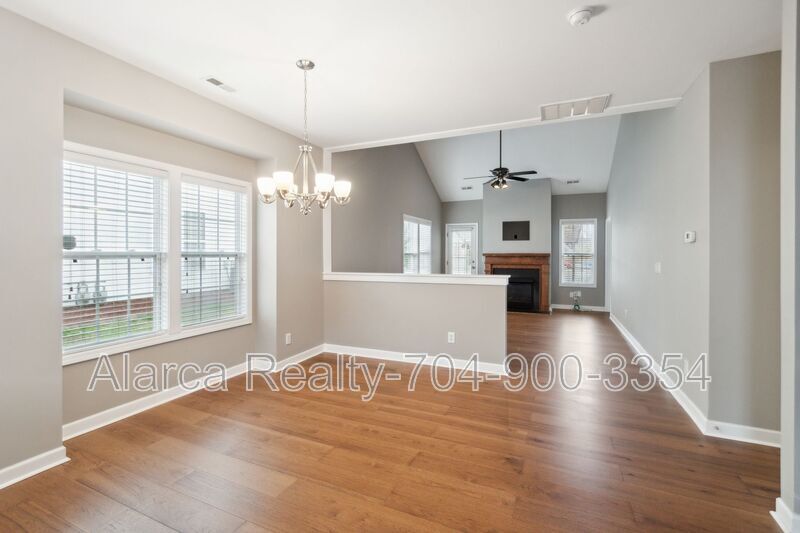 For Rent: 4218 Amherst Villa Ct Charlotte NC 28273 property image