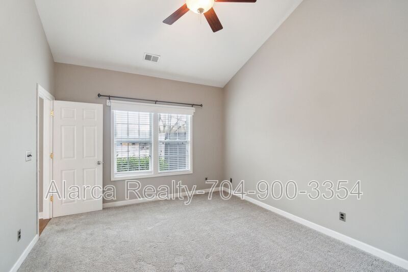 For Rent: 4218 Amherst Villa Ct Charlotte NC 28273 property image