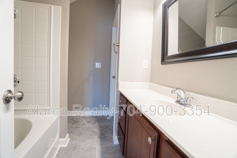 For Rent: 4218 Amherst Villa Ct Charlotte NC 28273 property image