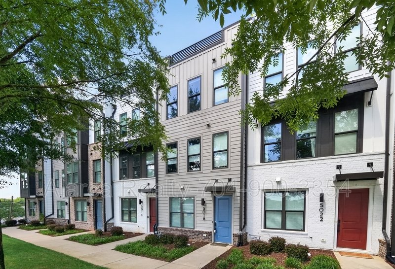 For Rent: 5018 Tiny Ln Charlotte NC 28203 property image
