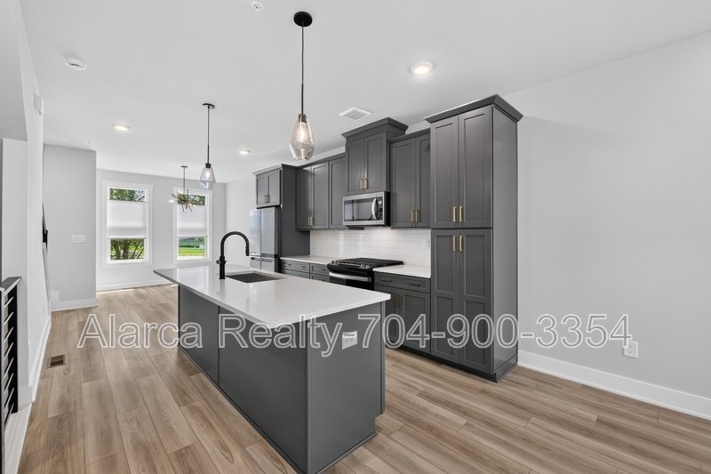 For Rent: 5018 Tiny Ln Charlotte NC 28203 property image