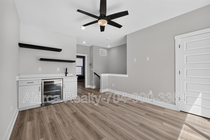 For Rent: 5018 Tiny Ln Charlotte NC 28203 property image