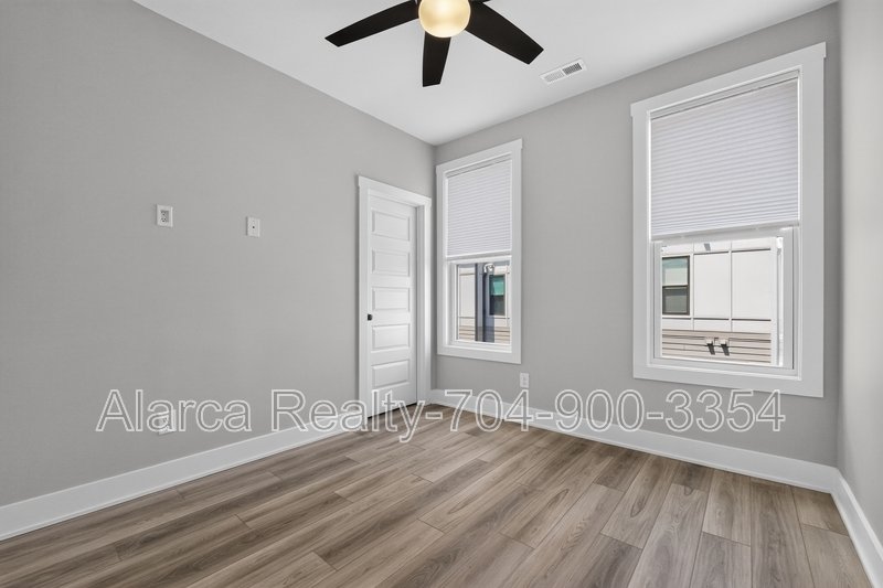 For Rent: 5018 Tiny Ln Charlotte NC 28203 property image