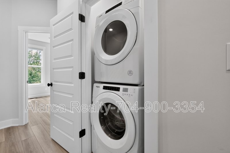 For Rent: 5018 Tiny Ln Charlotte NC 28203 property image