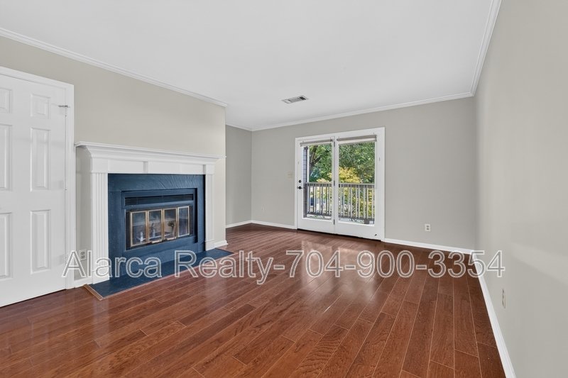 For Rent: 333 Circle Ave #R Charlotte NC 28207 property image
