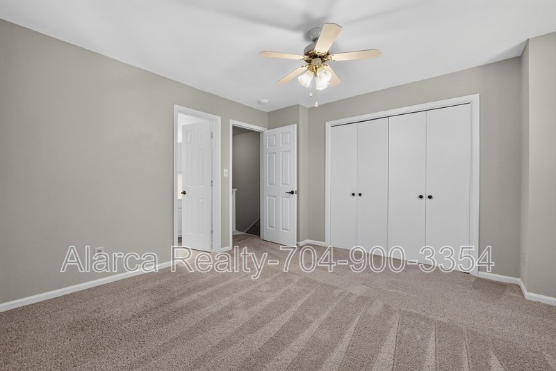 For Rent: 333 Circle Ave #R Charlotte NC 28207 property image