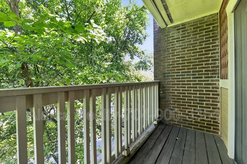 For Rent: 333 Circle Ave #R Charlotte NC 28207 property image