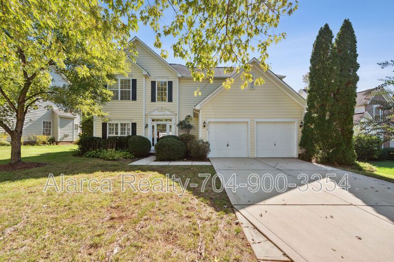 For Rent: 9418 Willow Tree Ln Charlotte NC 28277 property image