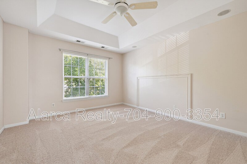 For Rent: 9418 Willow Tree Ln Charlotte NC 28277 property image