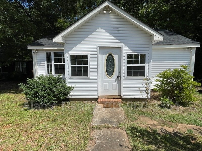 For Rent: 9333 Kendall Dr Charlotte NC 28214 property image