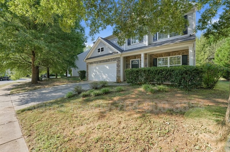 For Rent: 9926 Barrands Ln Charlotte NC 28278 property image