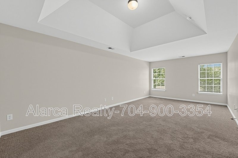 For Rent: 9926 Barrands Ln Charlotte NC 28278 property image