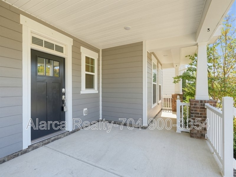 For Rent: 903 Claires Creek Ln Davidson NC 28036 property image