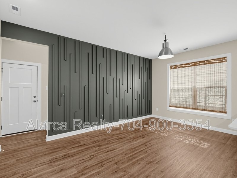 For Rent: 903 Claires Creek Ln Davidson NC 28036 property image