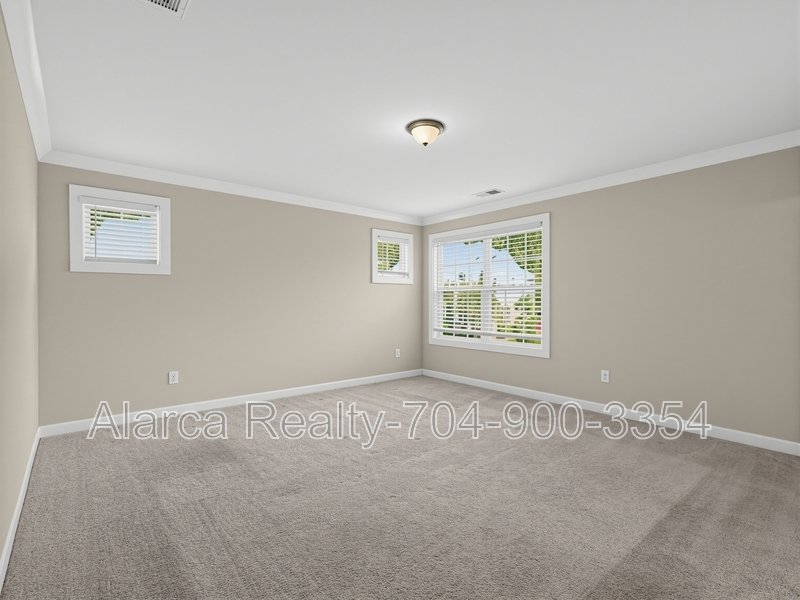 For Rent: 903 Claires Creek Ln Davidson NC 28036 property image