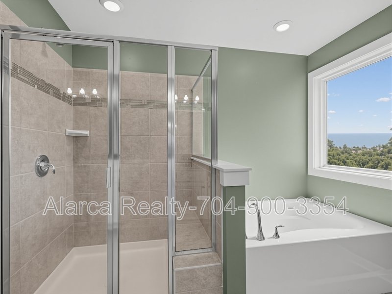 For Rent: 903 Claires Creek Ln Davidson NC 28036 property image