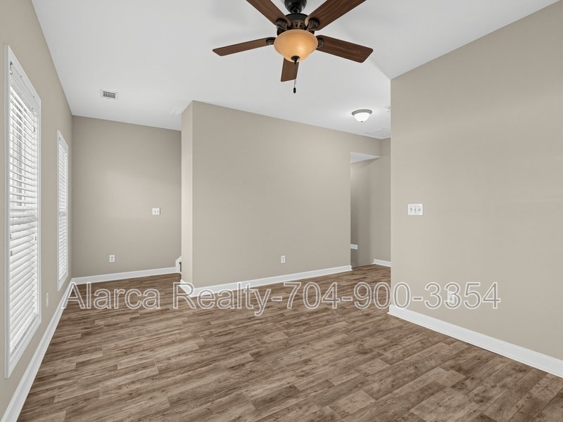 For Rent: 11410 Potters Row Cornelius, NC 28031 property image