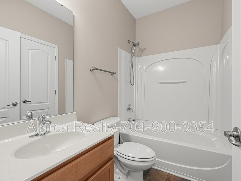 For Rent: 11410 Potters Row Cornelius, NC 28031 property image