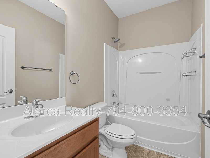 For Rent: 11410 Potters Row Cornelius, NC 28031 property image