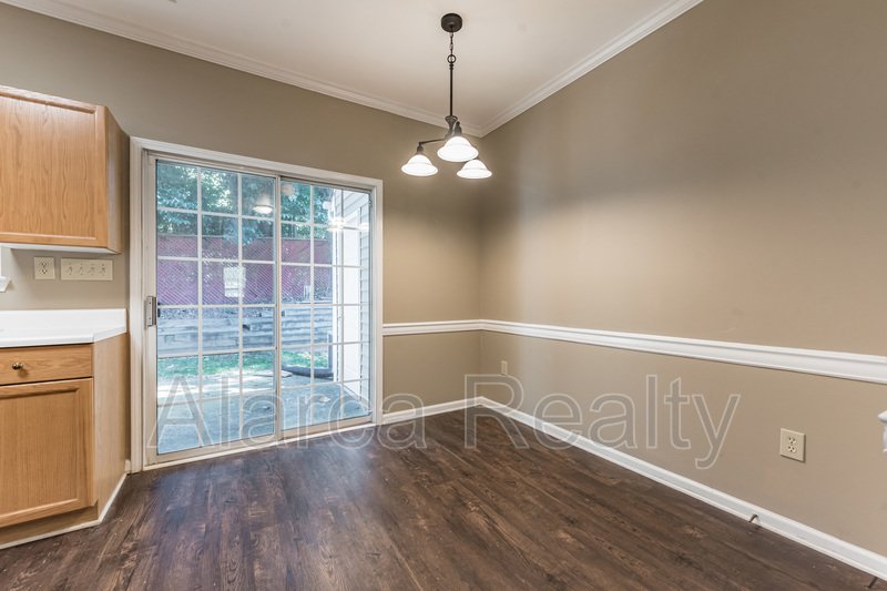 For Rent: 1285 E Woodlawn Rd Charlotte NC 28209 property image